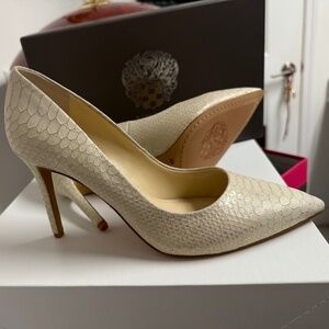 Vince Camuto High Heels Size 9